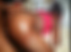 Mulher casada fode com ponei até ele gozar