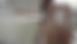 Duas morenas em video de sexo com cachorro